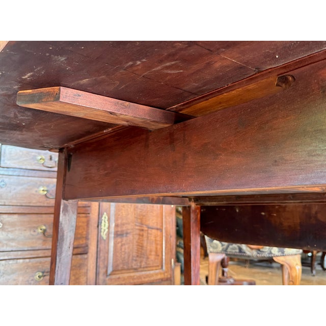 Brown 19th Century Pembroke Drop-Leaf Table For Sale - Image 8 of 9
