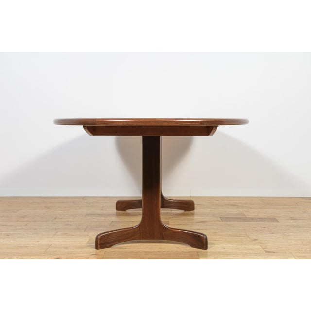 1960s Mid-Century Oval Dining Table in Teak from G-Plan, United Kingdom, 1960s For Sale - Image 5 of 18