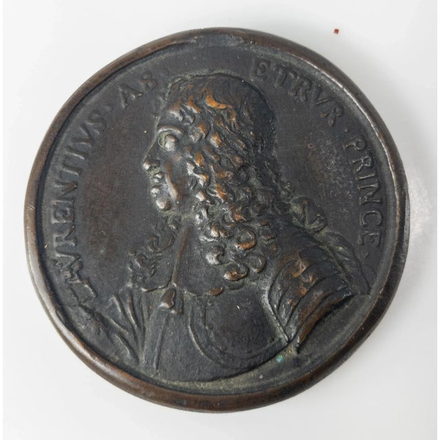 18th Century Italian Bronze Medal of Lorenzo Medici by Antonio Selvi For Sale - Image 10 of 10