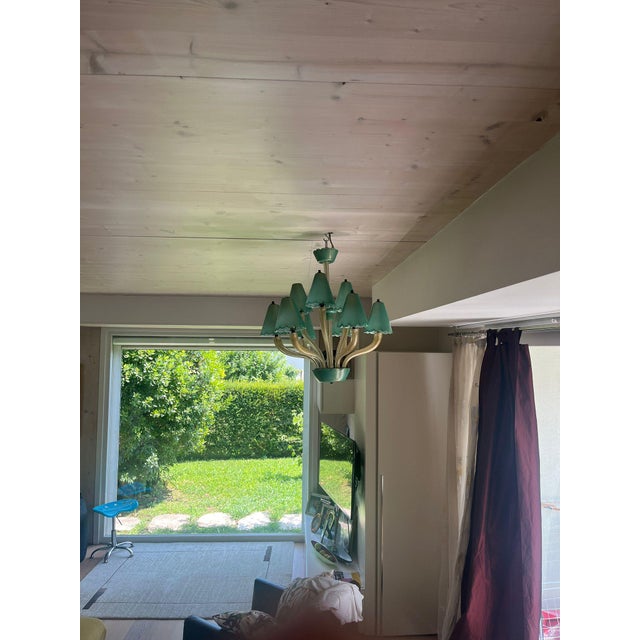 Jump back to Venice in the 60s and you find a fantastic chandelier made by a man who was holding artistry and character....