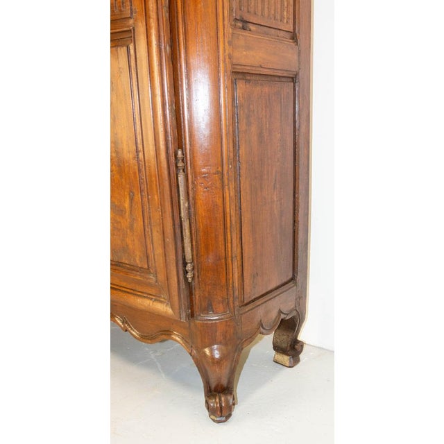 French Louis XV Ash Armoire, 1700s For Sale - Image 4 of 18