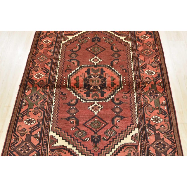 1980s Hamedan Rug 4'4'' X 6'7'' Red Wool Vintage Tribal Hand-Knotted Oriental Carpet For Sale - Image 5 of 12