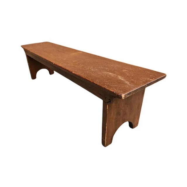 American Early 20th Century Handcrafted American Colonial Elm Low Bench For Sale - Image 3 of 5