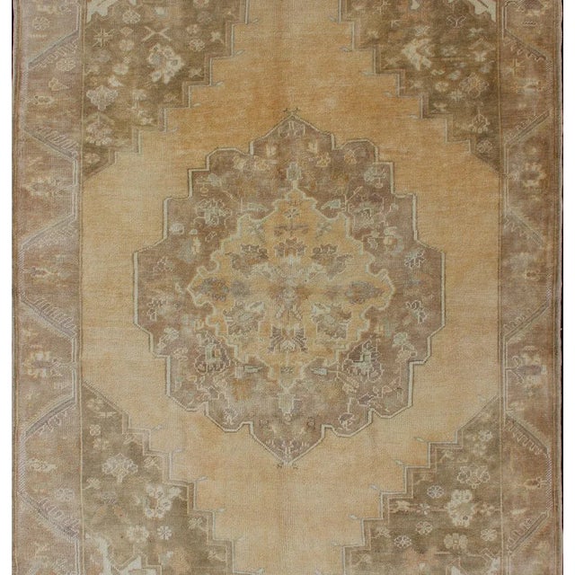Keivan Woven Arts, En-3925 Taupe and Buttery Colored Turkish Oushak Vintage Rug- 5?1? ' 7?10? Taupe, buttery colored and...