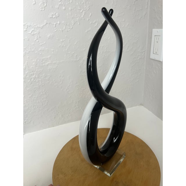 Mid 20th Century Vintage Murano Love Knot Art Glass Sculpture Black White Lucite Base For Sale - Image 5 of 16