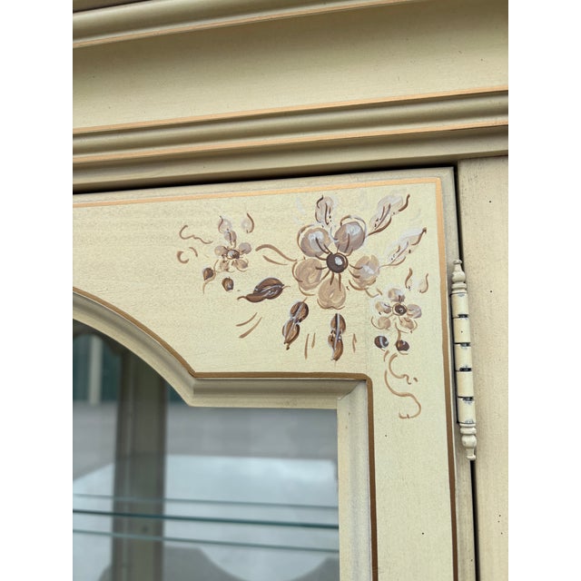 Wood Mid 20th Century Jasper Cabinet Co. Cream China Cabinet For Sale - Image 7 of 17