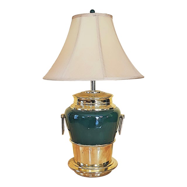 21st Century Hollywood Regency Emerald Green and Gold Metal Table Lamp For Sale