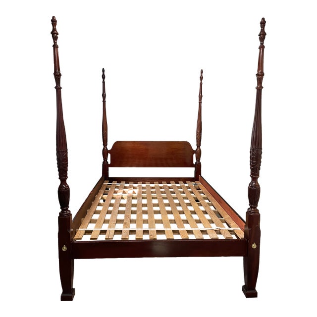 Vintage Thomasville Mahogany Collection Queen Size Rice-Post Bed For Sale