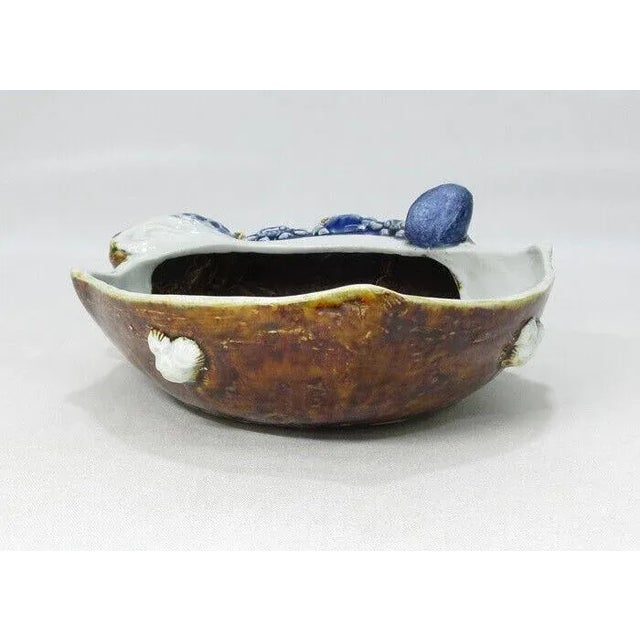 Japanese Antique 19th Century Japanese Porcelain Hirado Bowl With Crustaceans For Sale - Image 3 of 9