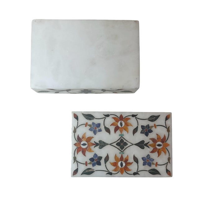 Gemstone 1940s Indian Marble Box Inlaid With Lapis and Agate For Sale - Image 7 of 13