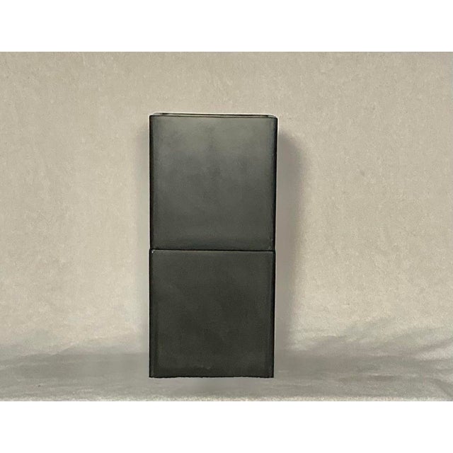 Pair Vintage Martha Sturdy Resin Cube Charcoal Grey Vases For Sale In Greenville, SC - Image 6 of 12