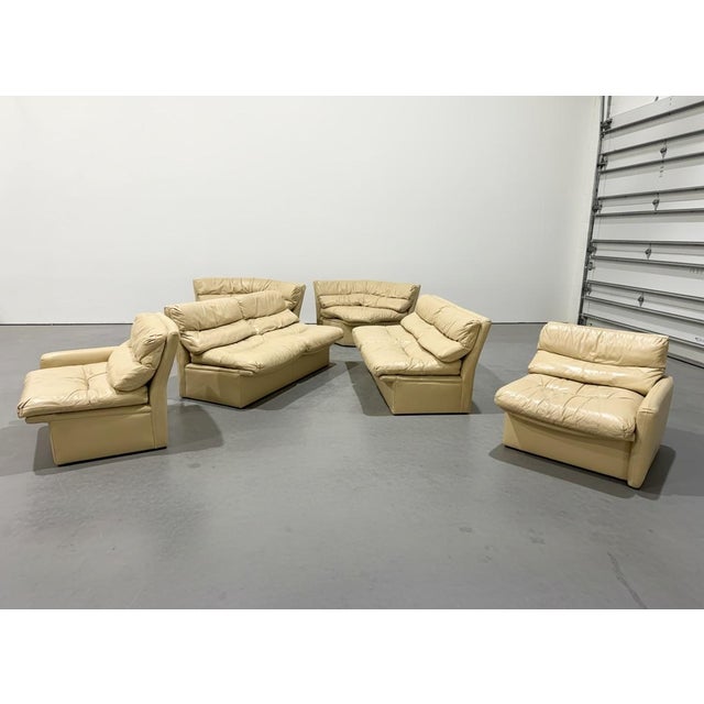 1980s Vintage Postmodern Beige Leather 6 Piece Modular Sectional Sofa For Sale - Image 5 of 11