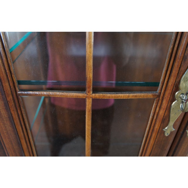 Late 20th Century Thomasville Collectors Cherry Traditional Canted Front Lighted China Cabinet For Sale - Image 9 of 18