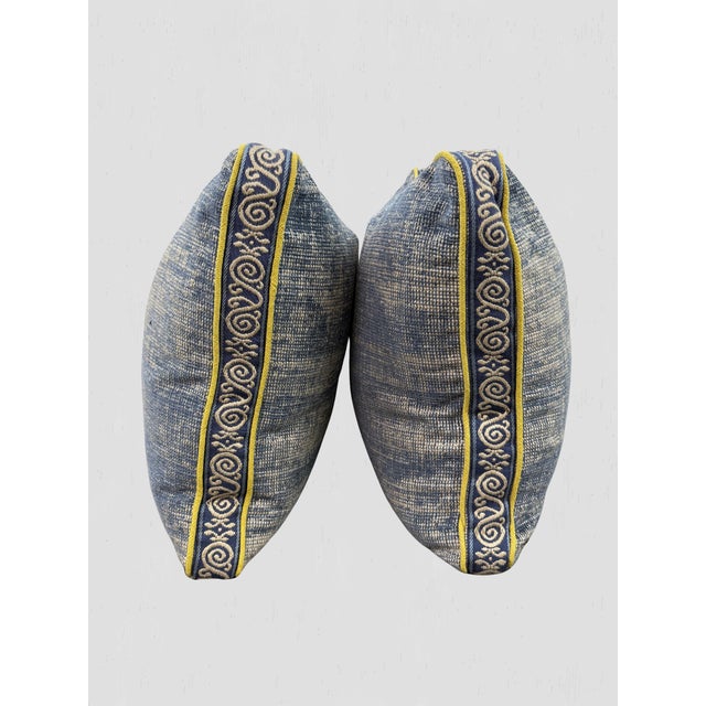 Contemporary Novus Cruise Sapphire Box Pillow Pair For Sale - Image 3 of 4