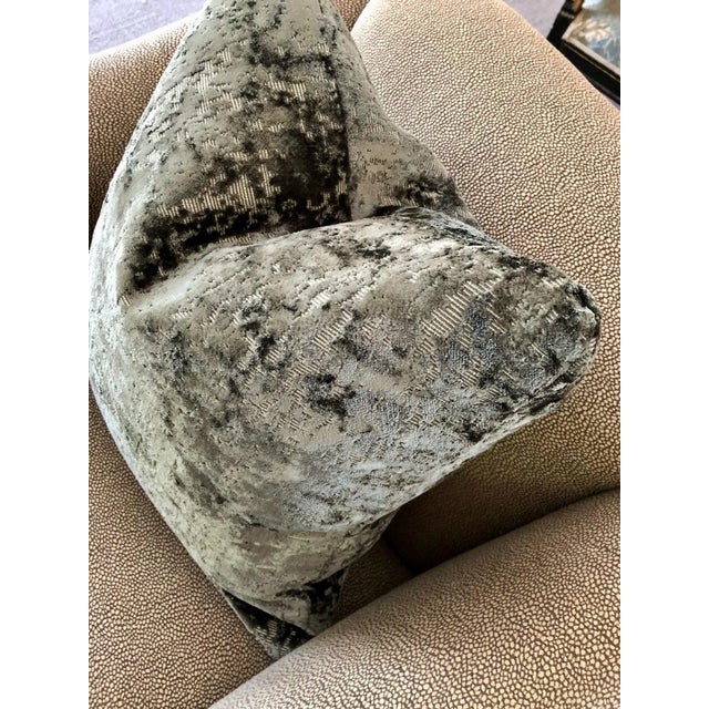 2020s Contemporary Crushed Velvet Pillows- a Pair For Sale - Image 5 of 7