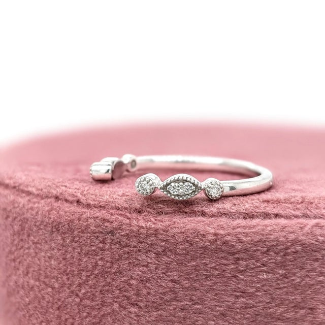 Stackable Band Ring with Natural Diamonds & Milgrain Details in Solid 14K Gold For Sale - Image 4 of 6