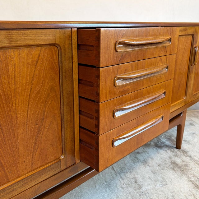 Fresco Teak Sideboard by Victor Wilkins for G-Plan, 1970s For Sale - Image 9 of 18