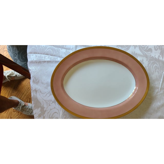 Traditional Late 20th Century Fitz & Floyd "Versailles" Dusty Rose Pink Oval Serving Platters (Set of 2) For Sale - Image 3 of 4
