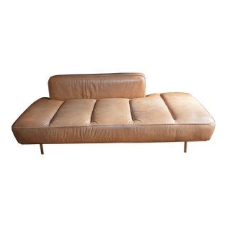 Mid Century Style Cb2 Lawndale Saddle Brown Tan Leather Daybed / Sofa With Brass Feet Base For Sale