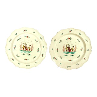 Pair of Large English Creamware Chinoiserie Dishes, Circa 1780 For Sale
