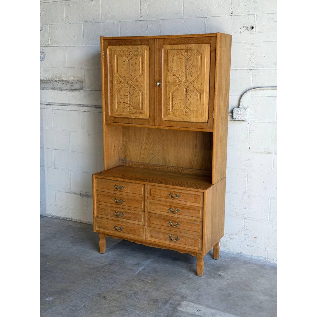 Mid 20th Century Vintage Danish Oak Hutch Cabinet in Style of Henning Kjærnulf Scandinavian Display Cabinet For Sale - Image 5 of 10
