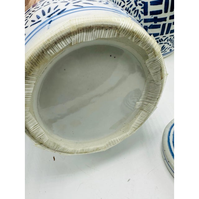 Chinese Vintage Blue and White Ginger Jars For Sale - Image 3 of 6