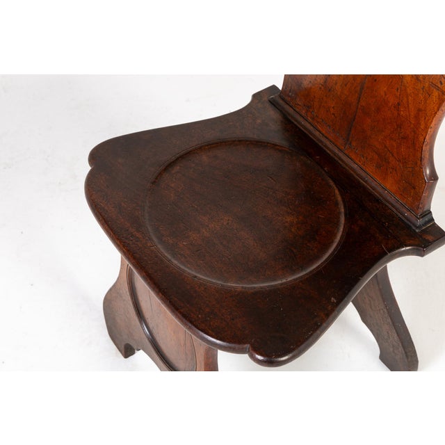 Antique English Hall Chairs, 1700s, Set of 2 For Sale - Image 5 of 10