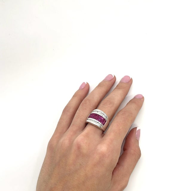 Early 21st Century 18k White Gold Ring Lab-Grown Princess Cut Rubies & Accent Diamonds - Size 6.25 For Sale - Image 5 of 6