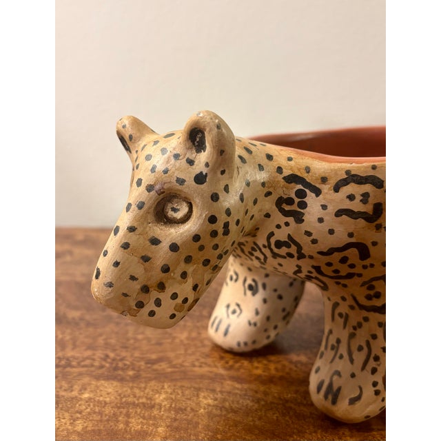 Contemporary Brazilian Indigenous Waujá Waurá Handmade Jaguar Pottery Bowl For Sale - Image 3 of 8