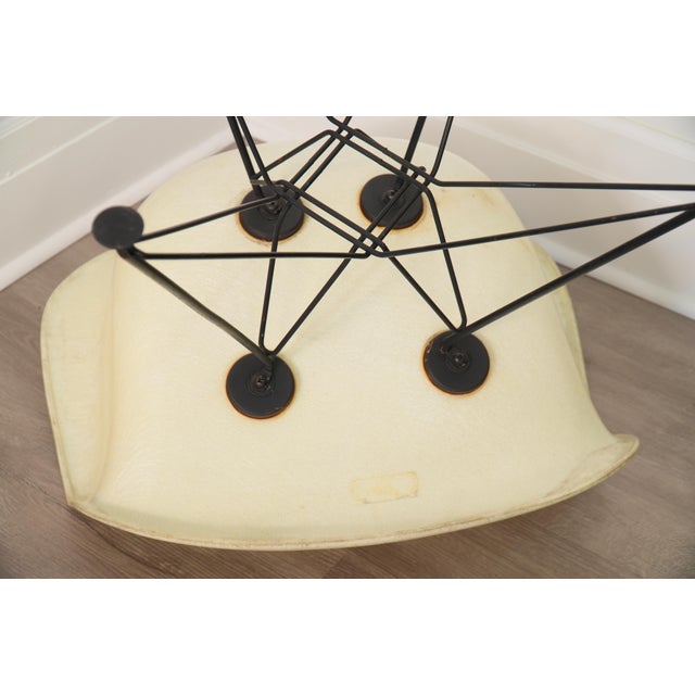 1950s 1st Generation Attributed to Eames for Herman Miller Eiffel Base Shell Chair Rope Edge Parchment For Sale - Image 11 of 11