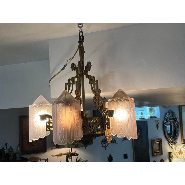 Art Deco 1932 Grande Dame of American Art Deco Lighting, Lincoln Chandelie For Sale - Image 3 of 10