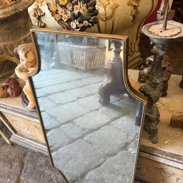 1960s Gio Ponti Style Mid-Century Modern Brass Shield Italian Wall Mirrror For Sale - Image 13 of 16
