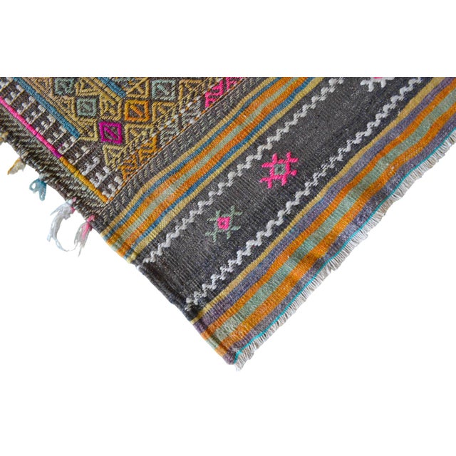 1960s Hand Woven Braided Jajim Kilim Area Rug - 5'7" X 9'8" For Sale - Image 10 of 11