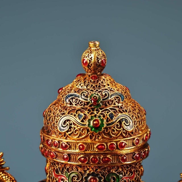 Pair of Vintage Chinese Gilt Bronze Filigree Vases - Dragon Handles & Gemstone Inlay For Sale - Image 9 of 10