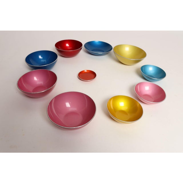 Set of Ten Norwegian Modern Enamel Multi-Color Bowls by Bjørn Engø for Emalox For Sale - Image 4 of 18