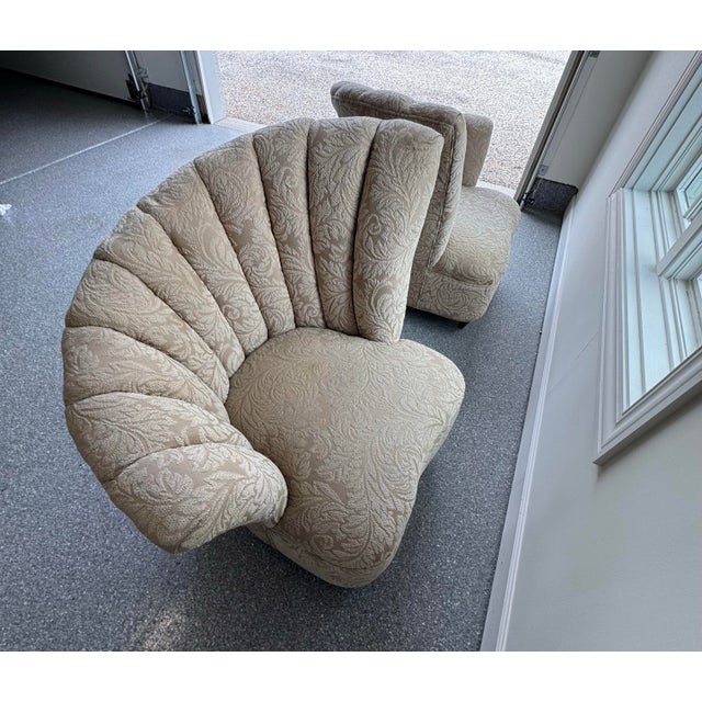 1980s Pair of Grand Postmodern Asymmetrical Lounge Chairs in the Manner of Grosfeld House. For Sale - Image 5 of 9