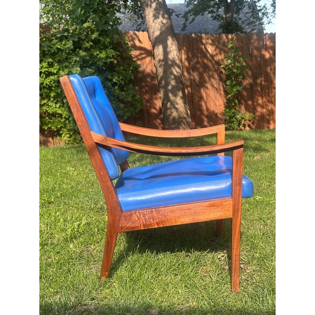 Gunlocke Gunlocke Mid Century Walnut Occasional Desk Chair For Sale - Image 4 of 12