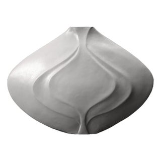 Mid Century Modern - White Ceramic Vessel - By Beverly Morrison For Sale