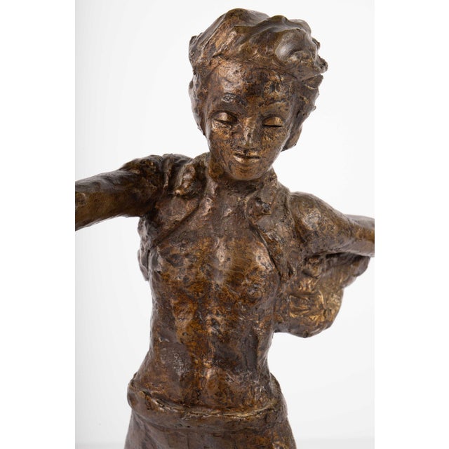 Bronze 1980s Victor Salmones Bronze Nude Sculpture “Shirts-Tails” Signed Edition 4/10, Mexico For Sale - Image 8 of 8