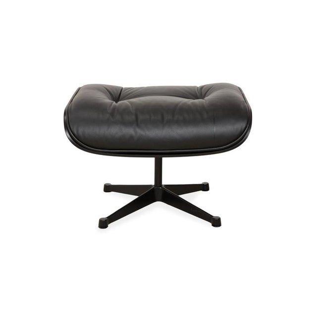 Set of Lounge Chair with Ottoman in Leather by Charles & Ray Eames for Vitra For Sale - Image 14 of 16