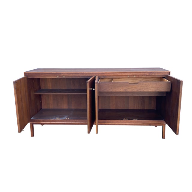 1950s 1950s California Walnut Credenza by Barker Bros., Los Angeles For Sale - Image 5 of 5