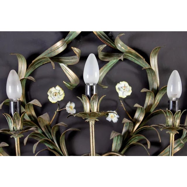 Large Italian Tole Leaves Wall Light with Colorful Porcelain Flowers, 1970 For Sale - Image 6 of 14