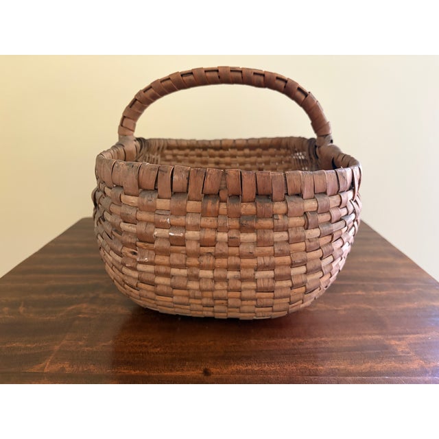 Late 19th Century American Oak Splint Basket With Wrapped Bentwood Handle For Sale - Image 11 of 12