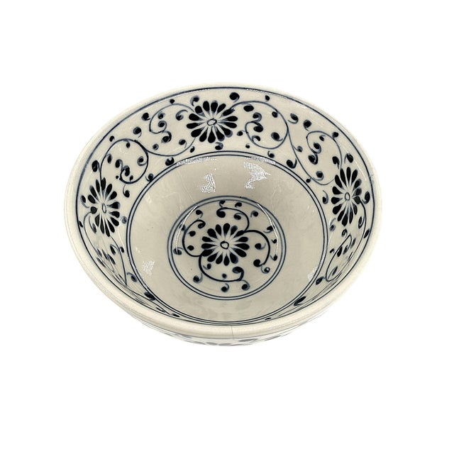Set of 4 Bat Trang Vietnamese Ceramic Multipurpose Bowls With Hand Painted Floral Motif For Sale - Image 4 of 10