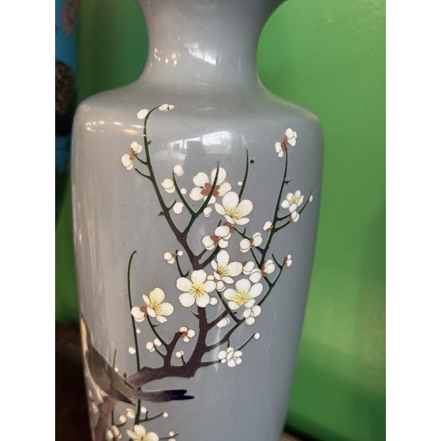 Late 19th Century Ando Japanese Cloisonne Enamel Vase Bird Plum Blossoms Bamboo Silver Gray Ground For Sale - Image 5 of 12