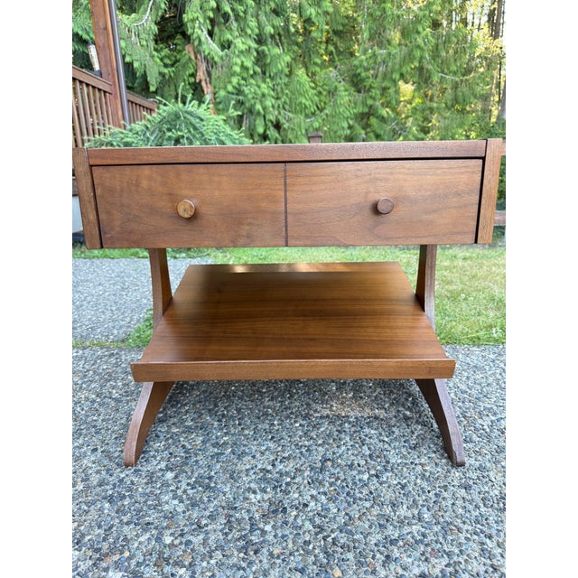 Wood Mid-Century Modern Sculpted Kroehler Walnut 1960's Side Table For Sale - Image 7 of 11