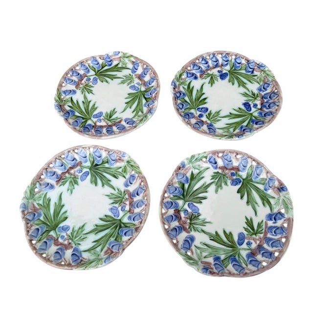 Rustic Majolica Reticulated Purple Flowers Plate Villeroy & Boch, Circa 1900 For Sale - Image 3 of 6