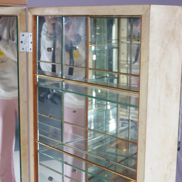 Italian Goatskin Bar Cabinet on Pedestal Base from Aldo Tura, 1960s For Sale - Image 13 of 18