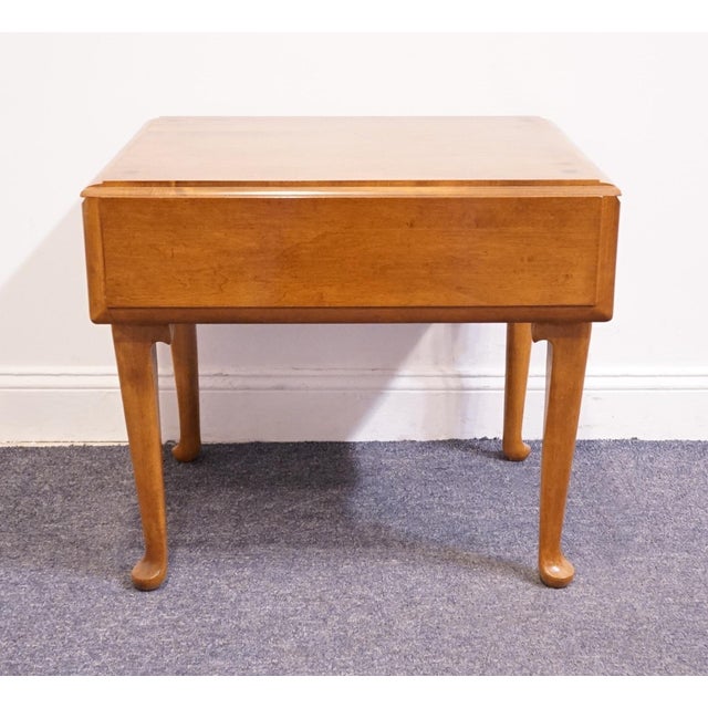 Ethan Allen Heirloom Nutmeg Maple Colonial Early American 33" Drop Leaf Accent End Table 10-8034 For Sale - Image 16 of 17