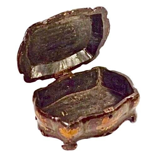 19th Century Antique Handmade Papier Mâché Jewelry Box For Sale - Image 5 of 6